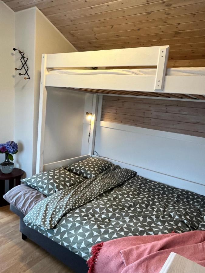 Sea View Chalet Hjalteby Luaran gambar